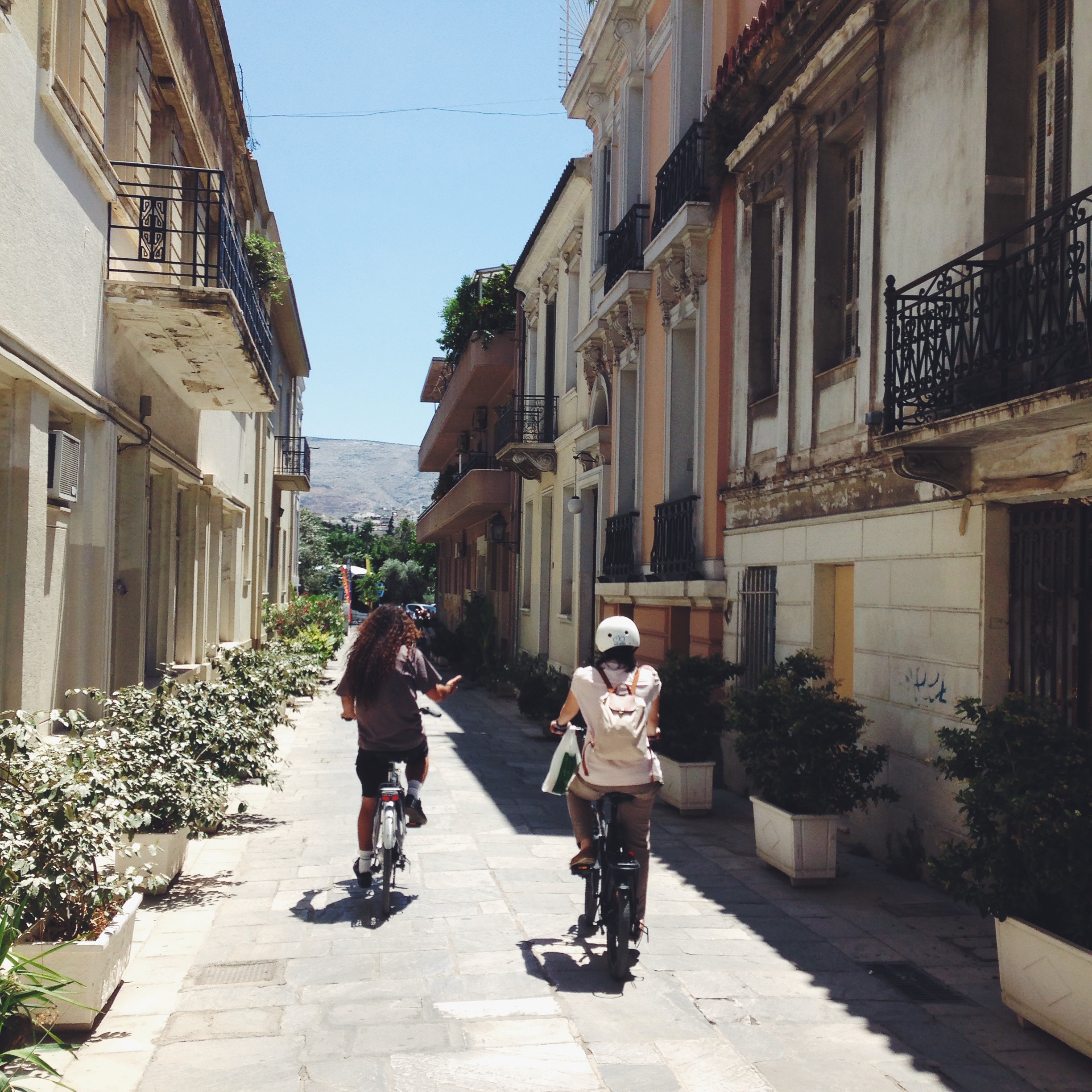 Image Those who commute to work or take road trips regularly, especially over long distances, may have come across toll plazas where you pay to cross over into another region. How To Make The Most Of Your 48 Hours In Athens The Travelporter