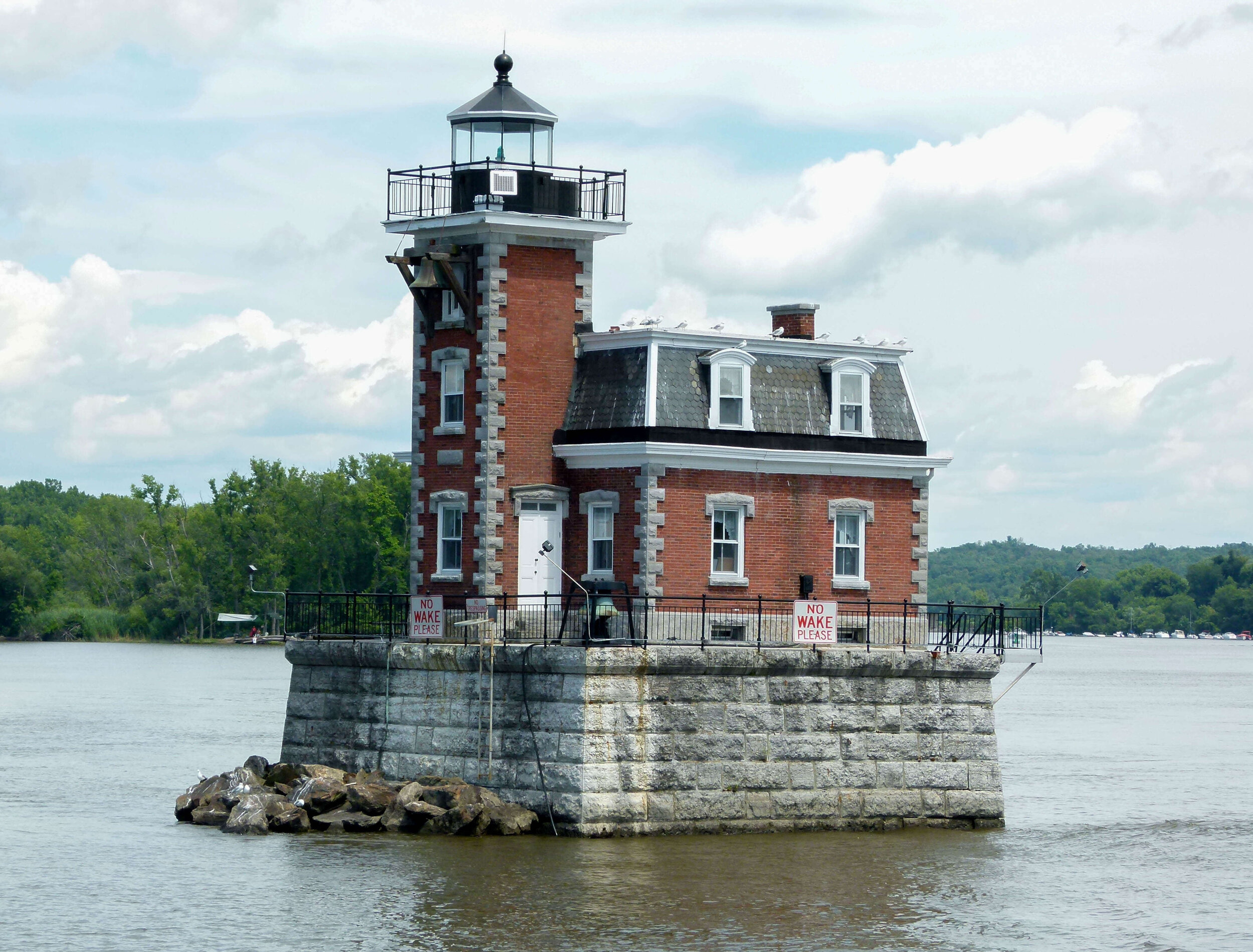 Image This was the first lease of its kind. The Hudson Athens Lighthouse Has A Twin Preservation League Of Nys