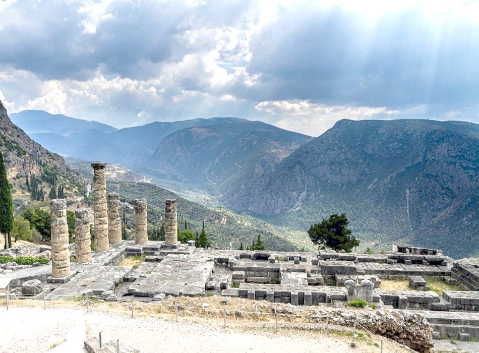 It will take a man, walking in a steady and uninterrupted pace of 3 miles per hour (mph), to walk one complete circuit around the entire equatorial circumference of the earth in 8,300.33 hours. Hiking At Ancient Delphi The Travelporter