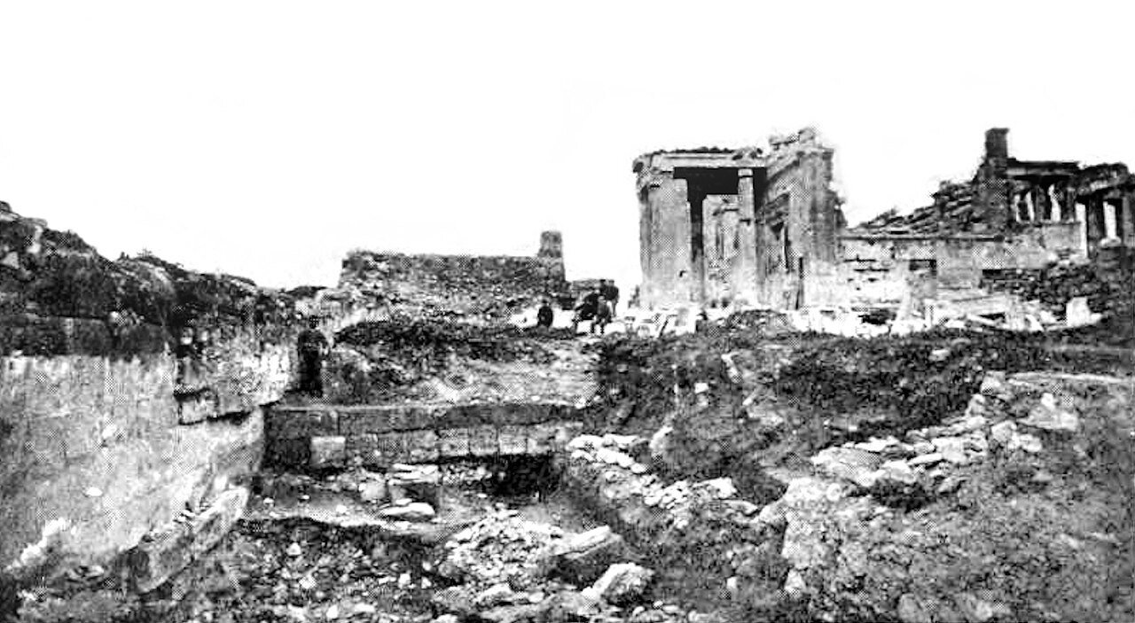 Situated on a rocky outcrop above athens, greece, the acropolis is a citadel. Retaliatory Burnings Between Greeks And Persians The Destruction Of Athens And Persepolis