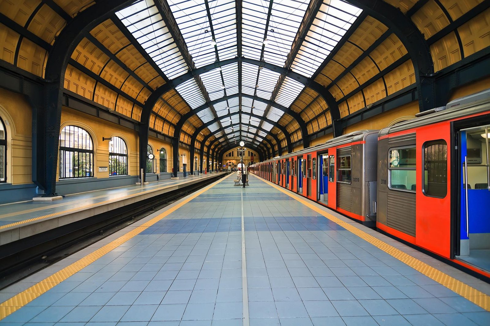 Venizelos/airport of athens and vice versa in 1 hour and 20 min domestic overnight trains there is an overnight train connecting athens and thessaloniki and vice versa. A Guide On How To Get Around In Athens Greece Truevoyagers